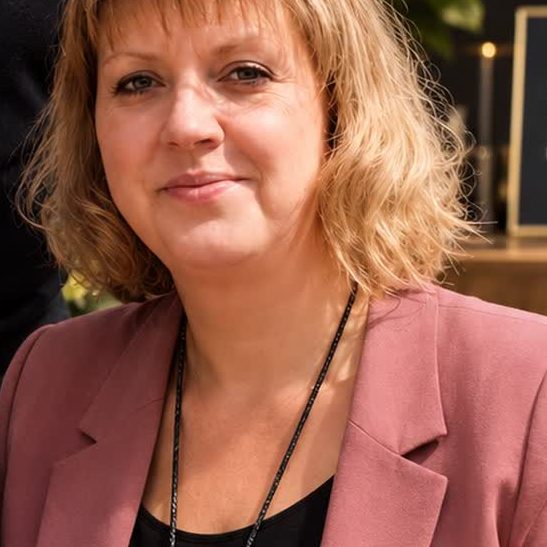 Diana Jankowski-Jaworek Diana Jankowski-Jaworek, Versicherungsfachfrau und Immobiliardarlehensvermittlerin