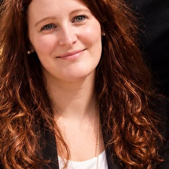 Sarah Beck Sarah Beck, Versicherungsfachfrau